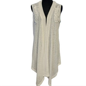 Arianna by Howard's White lightweight Vest